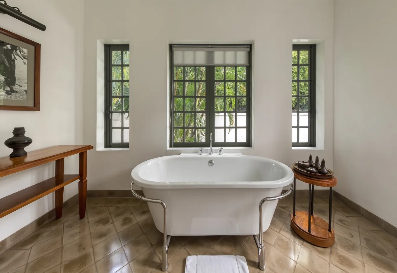 Shower & Tub Overflow Cleanup in Auburn, WA